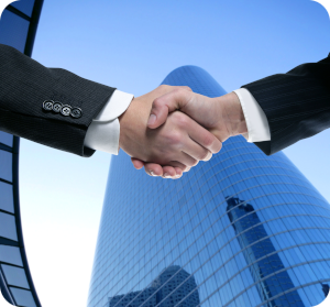 handshake300x279 Zwei Unternehmer schütteln Hände nach einem Vertragsabschluss